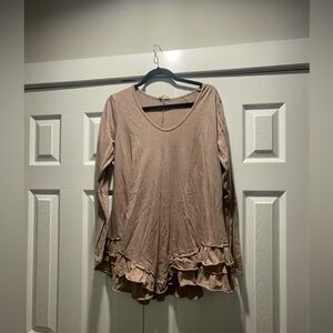 Size small 143 cream oversized ruffle shirt